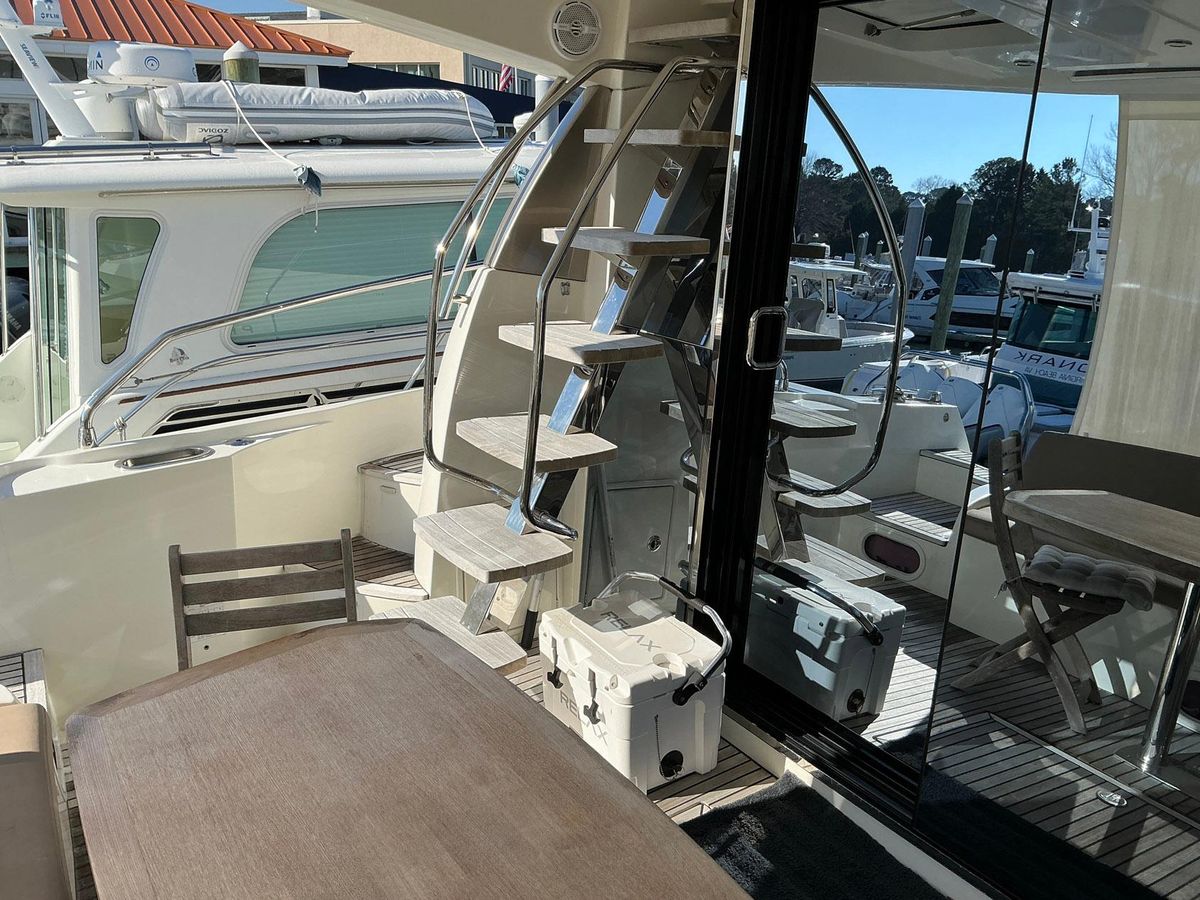 2015 Prestige 50 