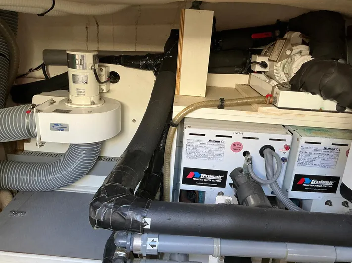 Relax Yacht Photos Pics 