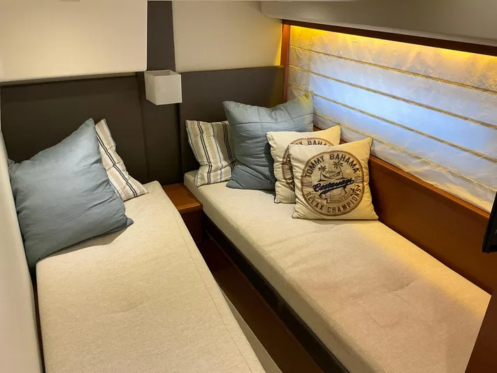 Relax Yacht Photos Pics 