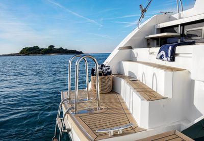 Yacht