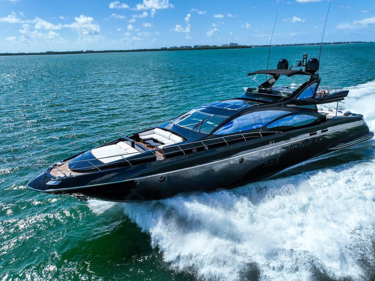 2008 Azimut 103