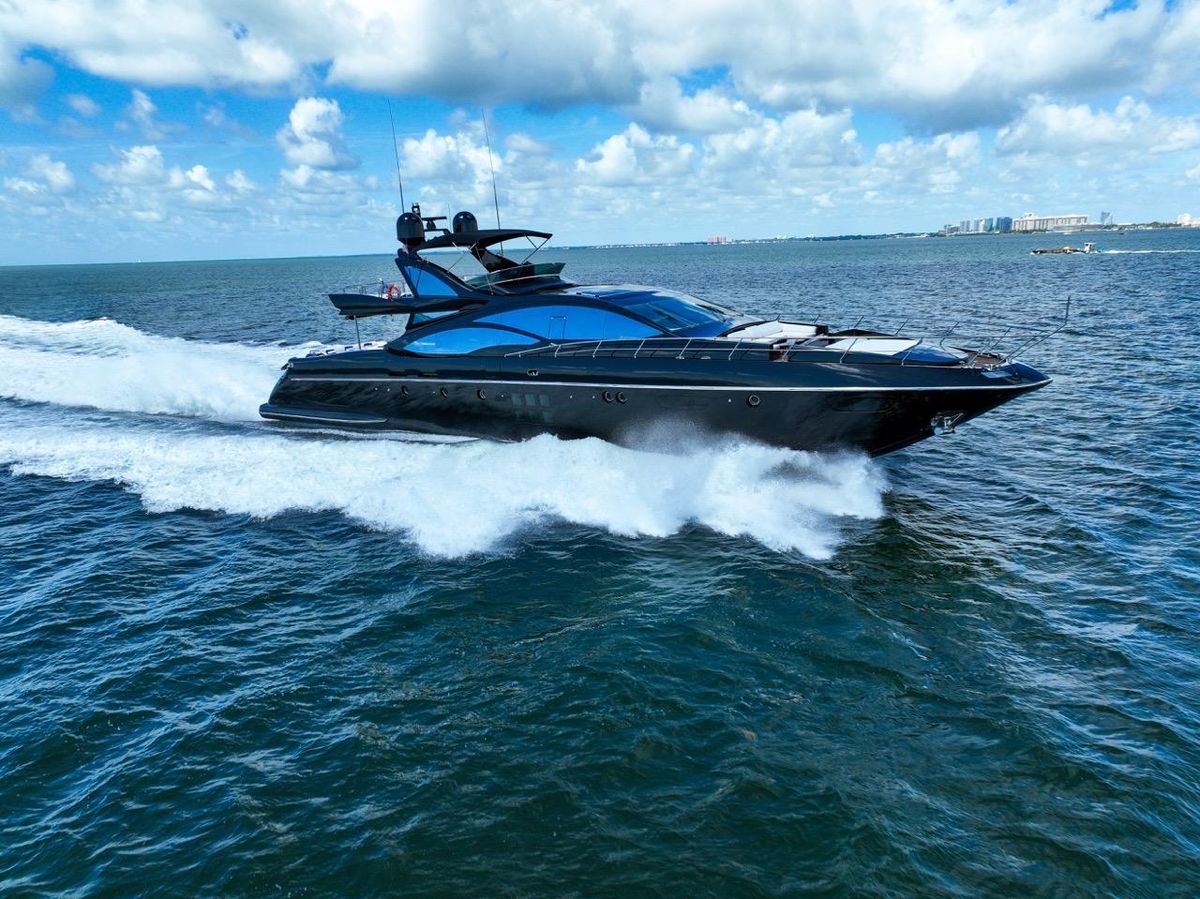 2008 Azimut 103