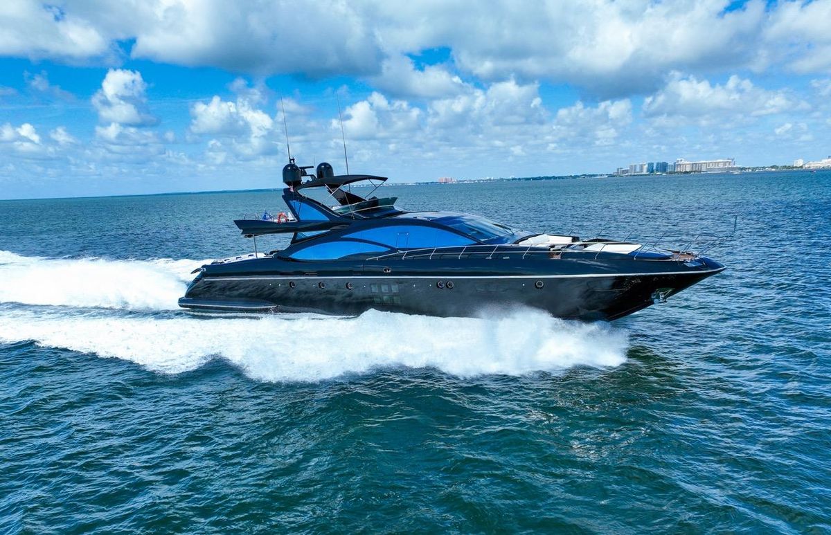 2008 Azimut 103