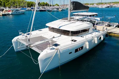 Lagoon 42