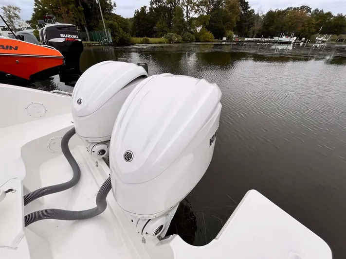 Heads Carolina Yacht Photos Pics 