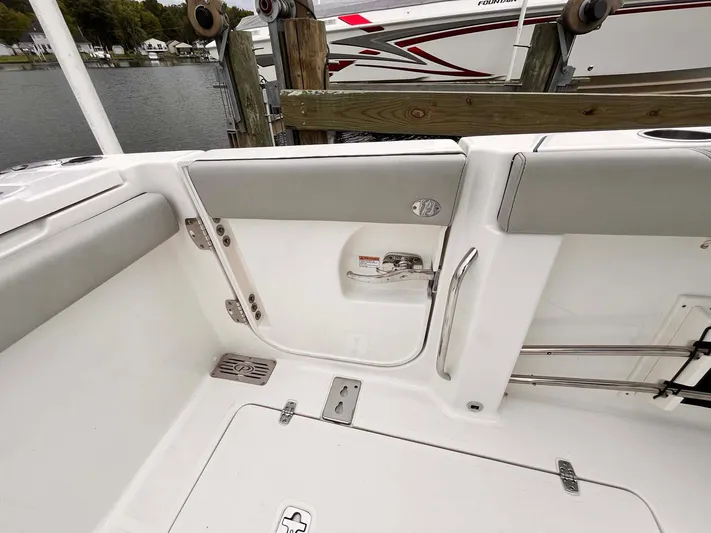 Heads Carolina Yacht Photos Pics 