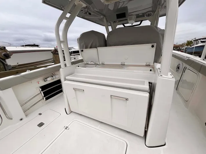 Heads Carolina Yacht Photos Pics 