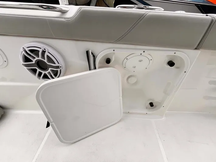 Heads Carolina Yacht Photos Pics 