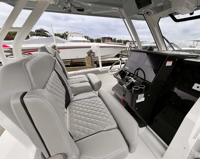 Heads Carolina Yacht Photos Pics 