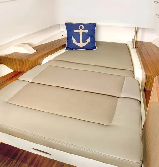 Heads Carolina Yacht Photos Pics 