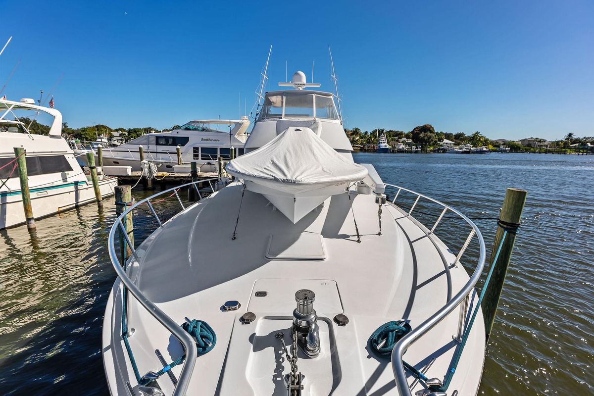 2003 Hatteras 65 