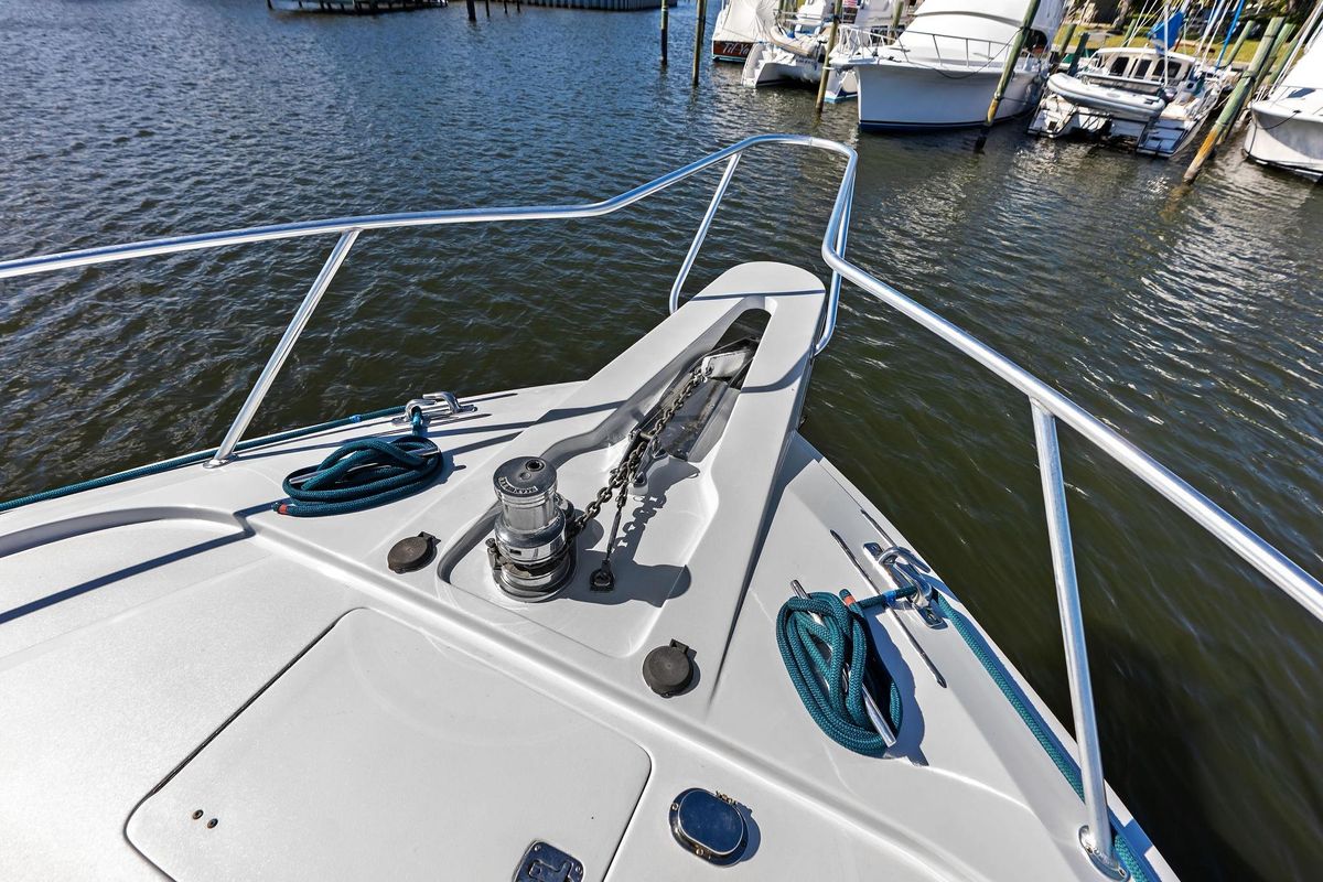 2003 Hatteras 65 