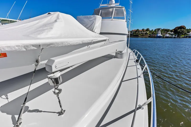 Bombshell Yacht Photos Pics 2003 Hatteras 65 Convertible