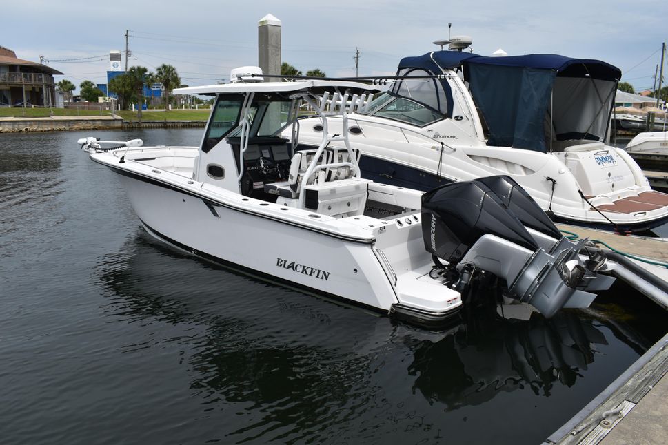 2022 Blackfin 272 DC Center Console for sale YachtWorld