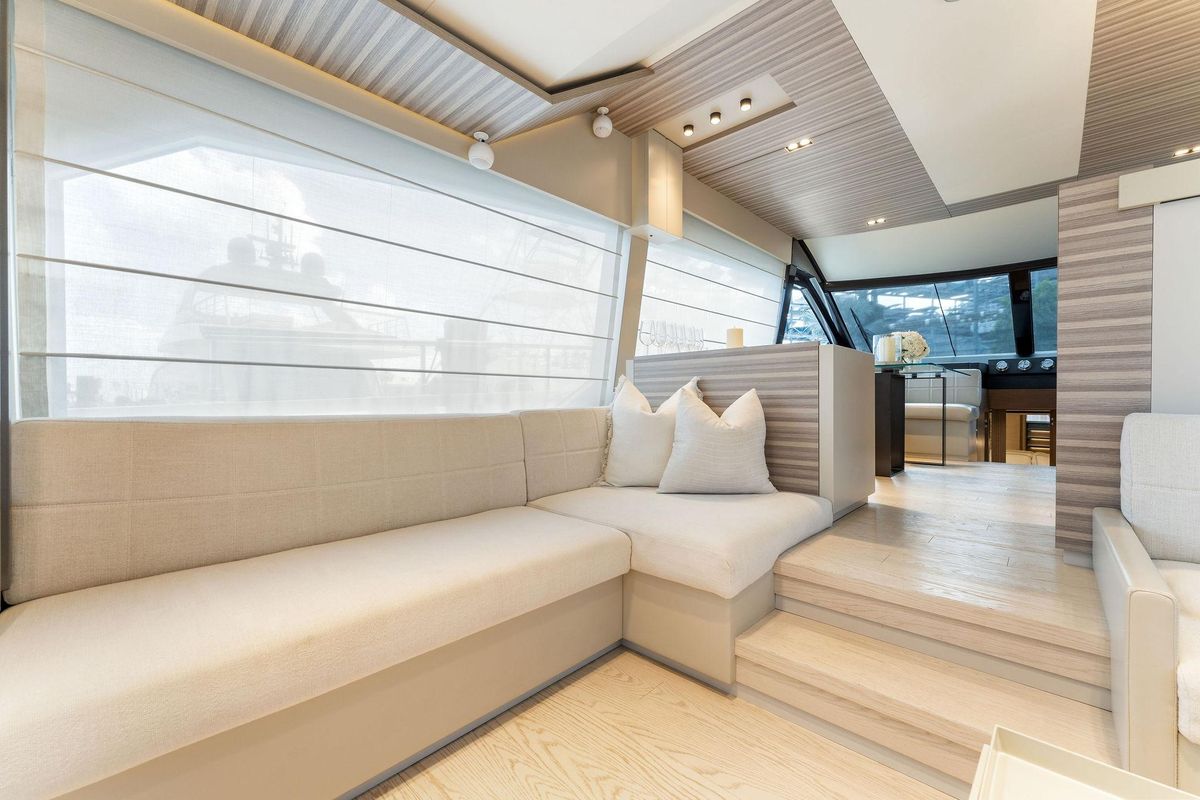 2020 Ferretti Yachts 67 