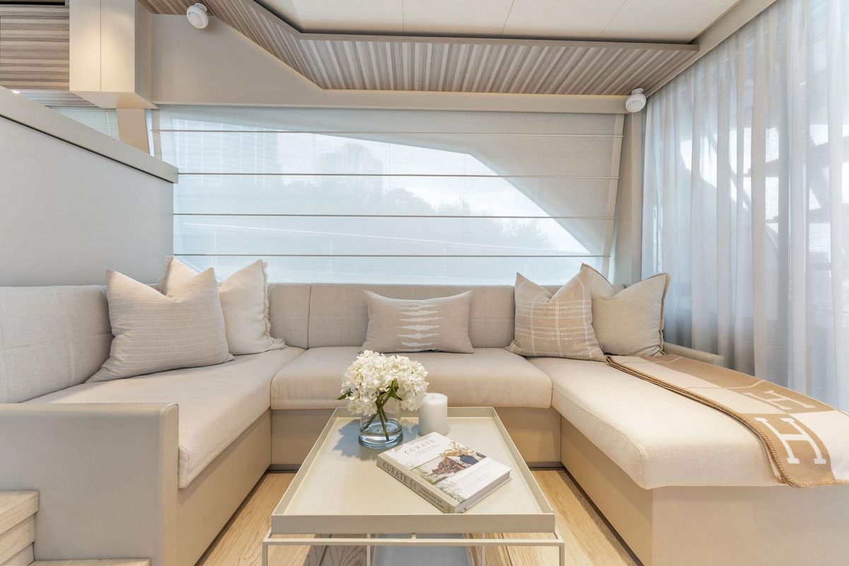 2020 Ferretti Yachts 67 