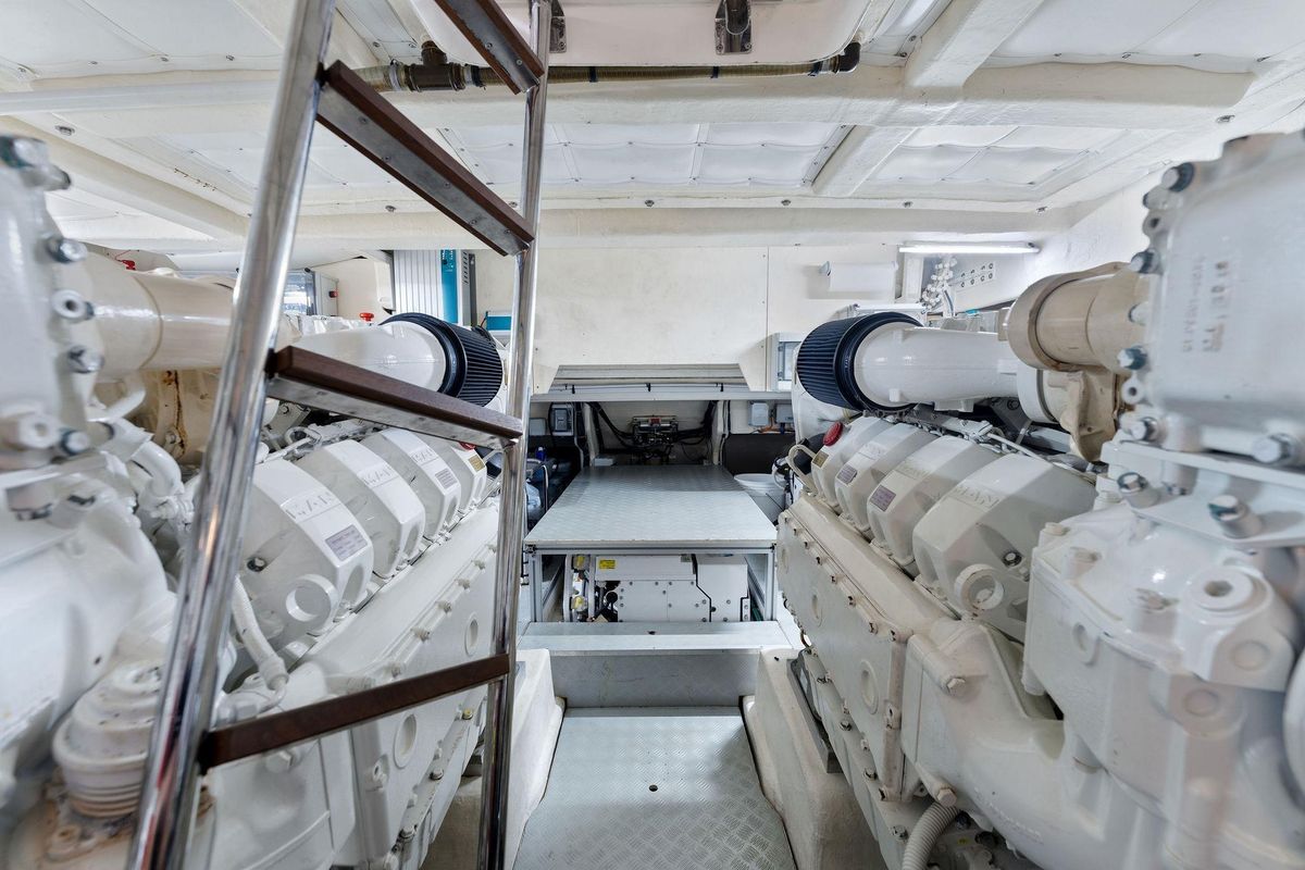 2020 Ferretti Yachts 67 