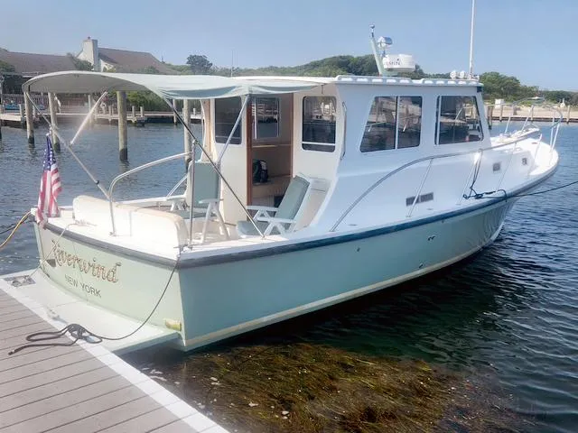 Riverwind Yacht Photos Pics 