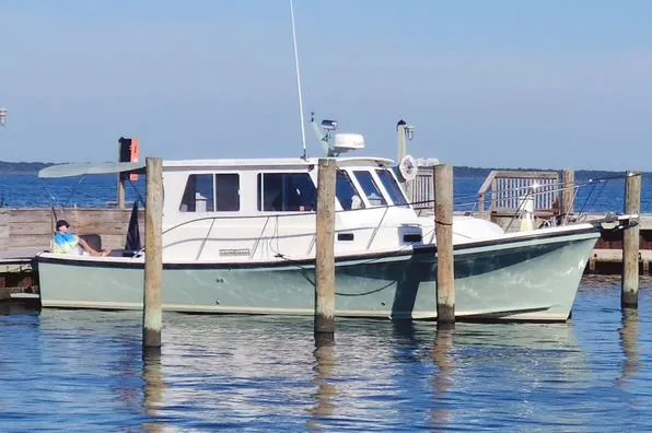 Riverwind Yacht Photos Pics 