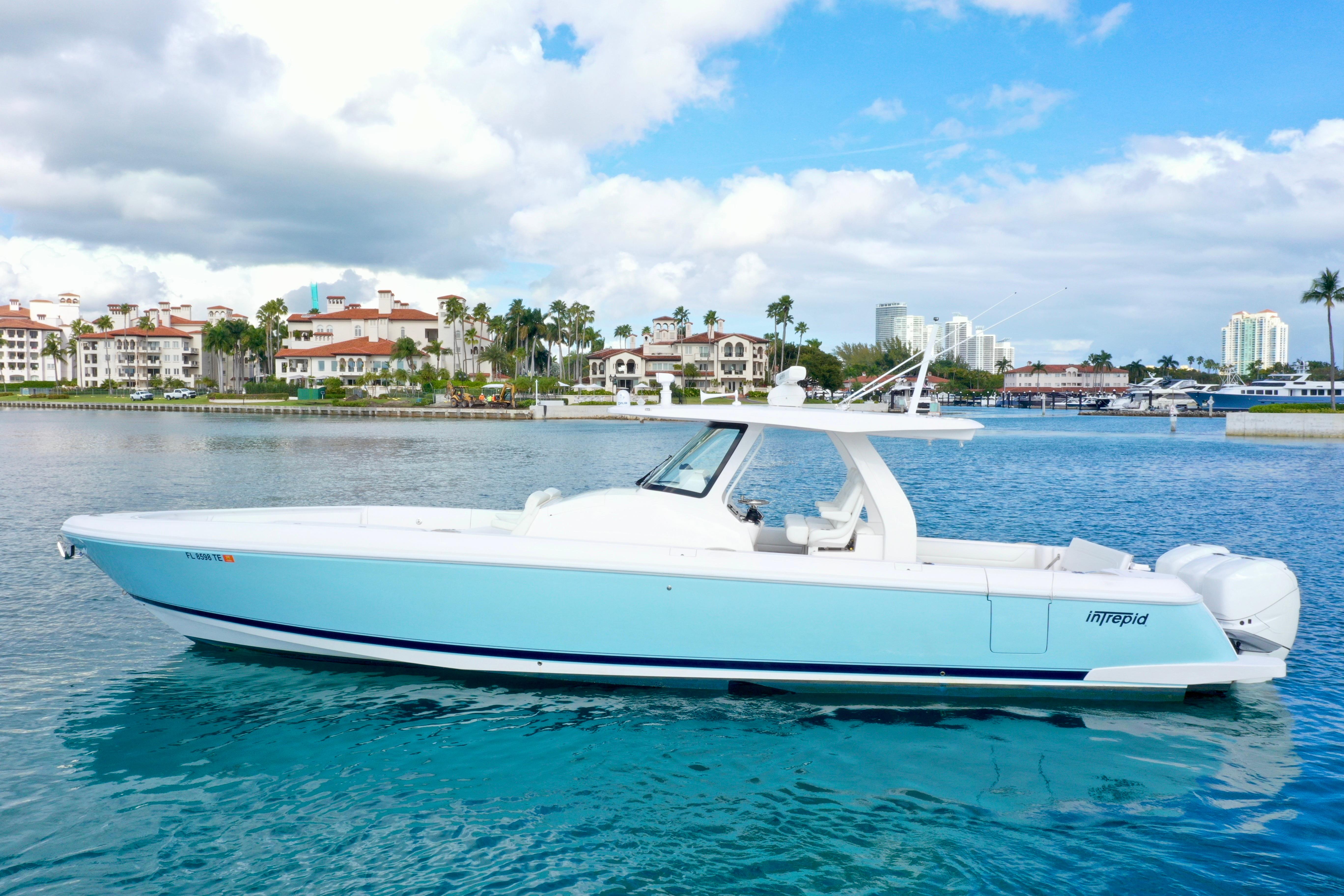 Intrepid 407 Nomad SE