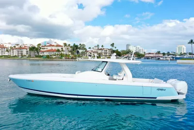 Intrepid 407 Nomad SE