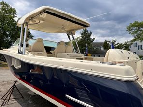 2023 Chris-Craft Calypso 30