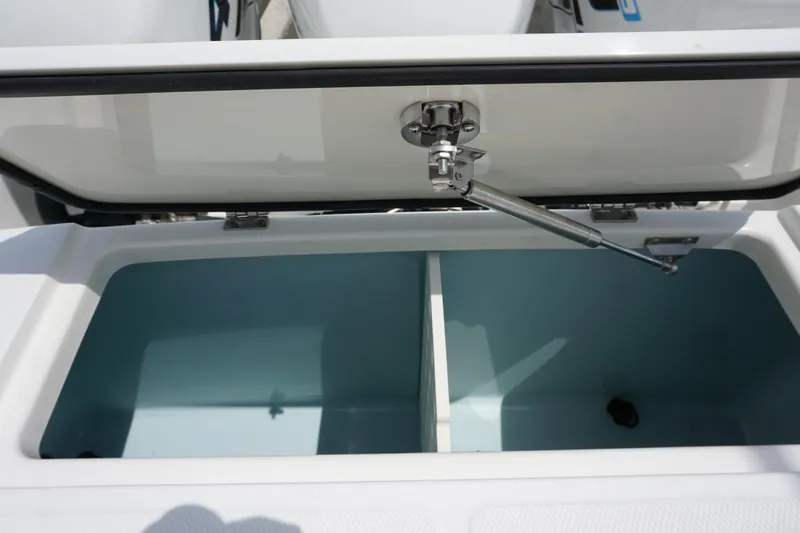 Bwce0469h819 Yacht Photos Pics 