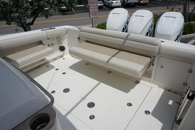 Bwce0469h819 Yacht Photos Pics 