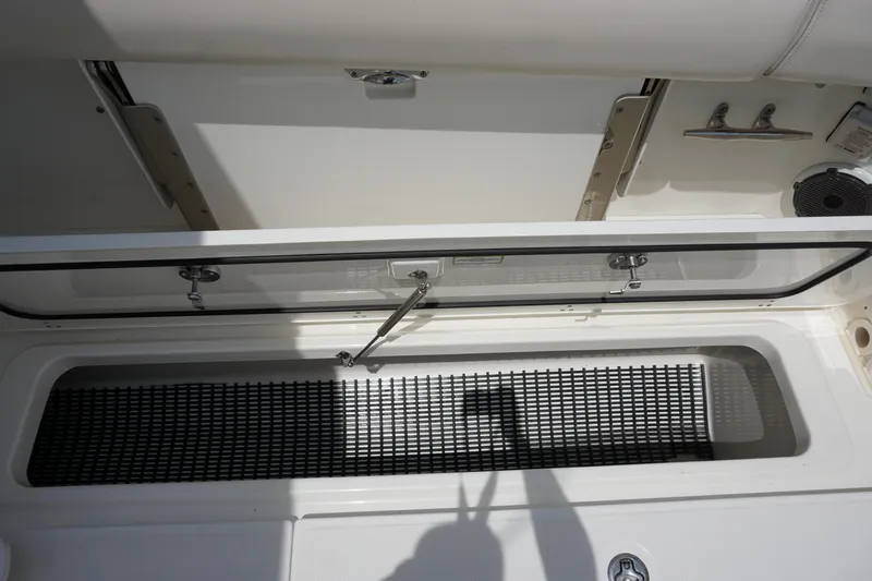 Bwce0469h819 Yacht Photos Pics 