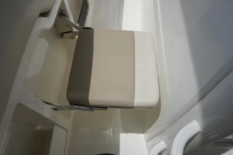 Bwce0469h819 Yacht Photos Pics 