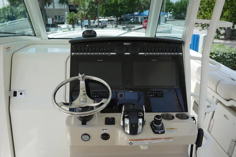 Bwce0469h819 Yacht Photos Pics 