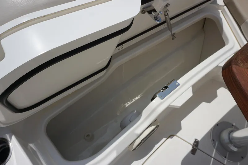 Bwce0469h819 Yacht Photos Pics 