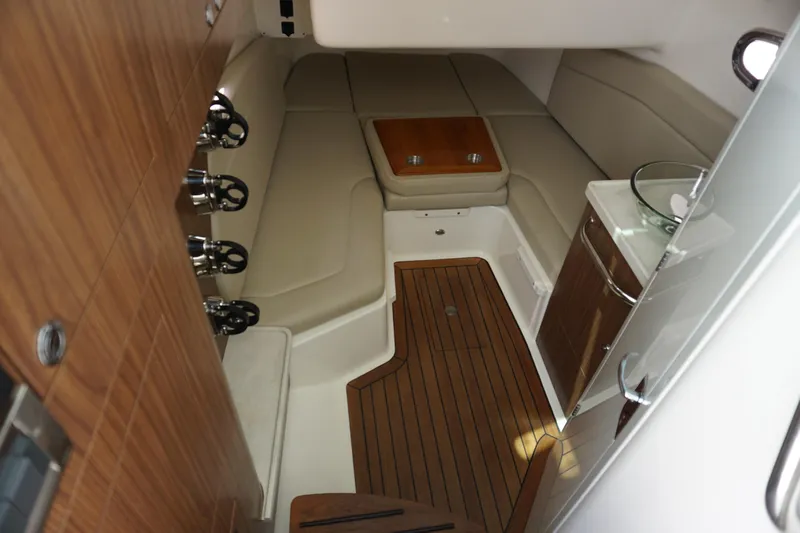 Bwce0469h819 Yacht Photos Pics 