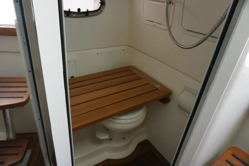 Bwce0469h819 Yacht Photos Pics 