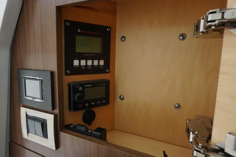 Bwce0469h819 Yacht Photos Pics 