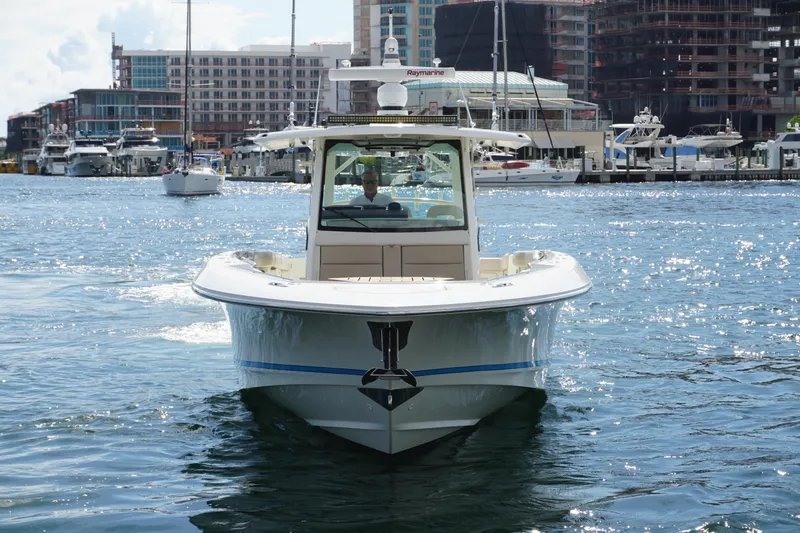 Bwce0469h819 Yacht Photos Pics 