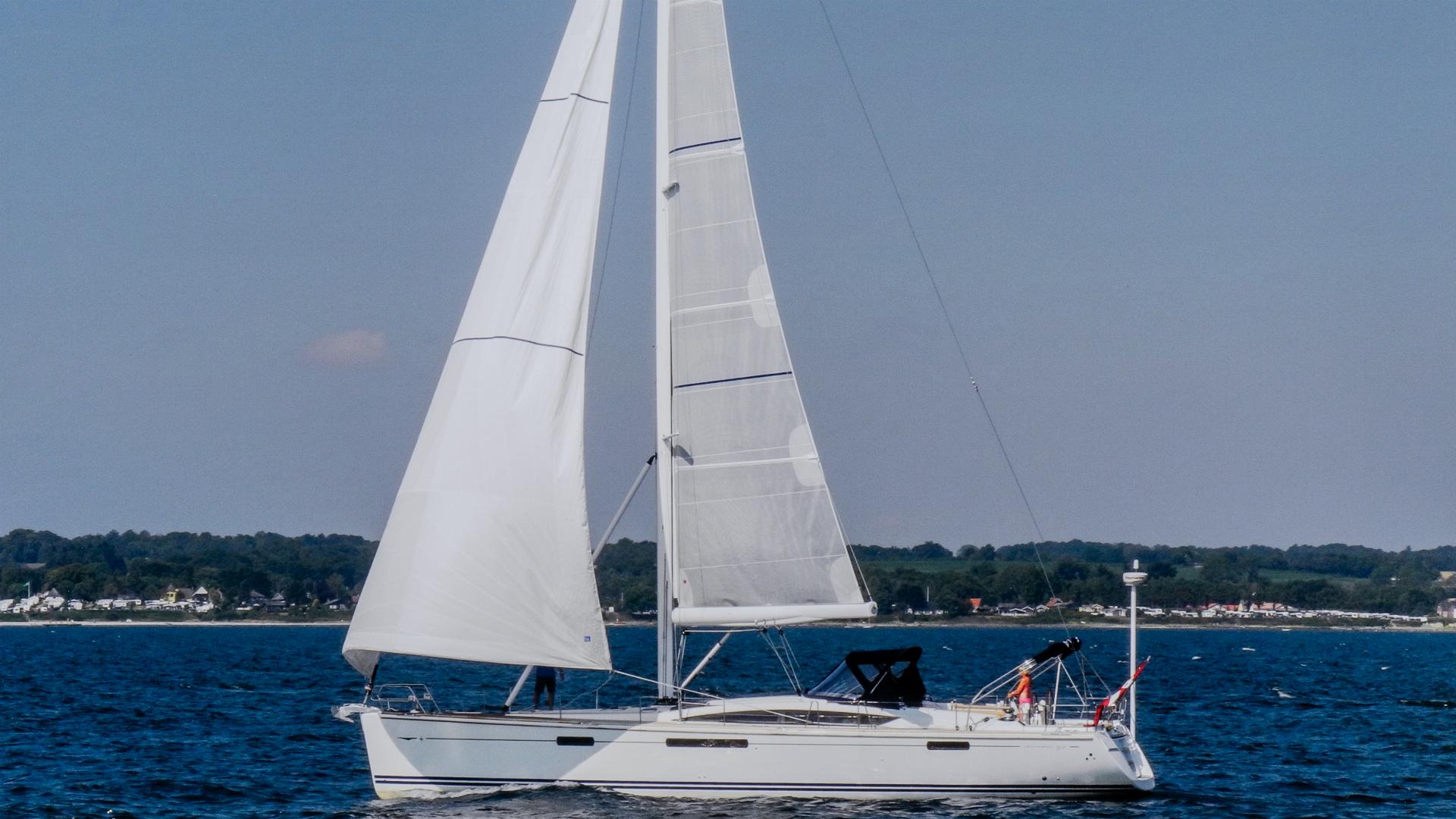 2011 Jeanneau 57