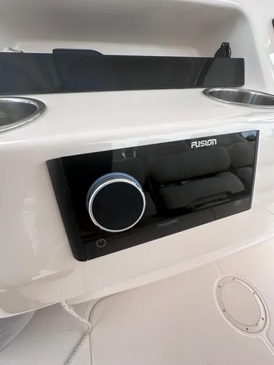  Yacht Photos Pics Fusion audio system on a 2022 Grady-White Canyon 326 boat.