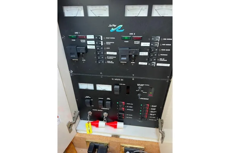 Knot For Sail Yacht Photos Pics Electrical control panel of a 1997 Sea Ray 450 Sundancer boat.