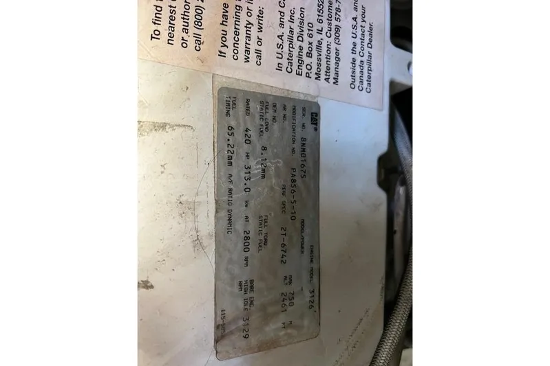 Knot For Sail Yacht Photos Pics Label on a 1997 Sea Ray 450 Sundancer engine with technical specifications.