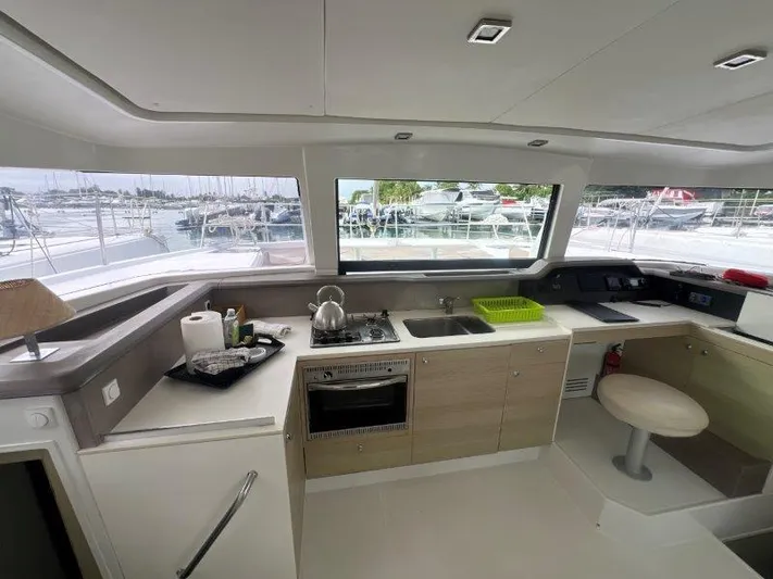 Eleuthera Yacht Photos Pics Bali 4.0