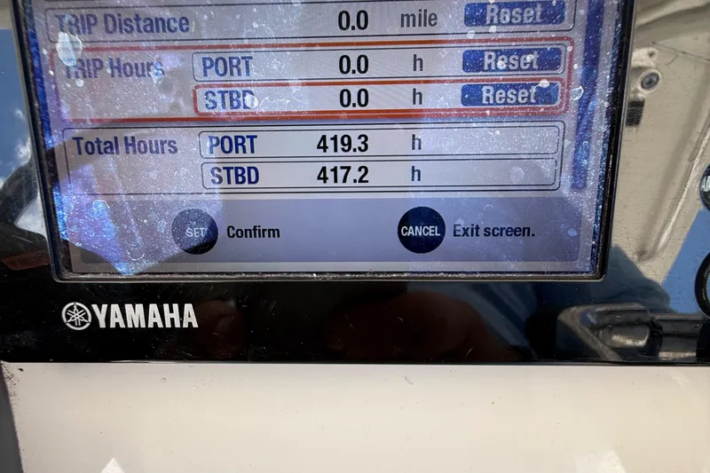  Yacht Photos Pics Yamaha display showing trip and total hours for Jupiter 30 FS, 2014 model.