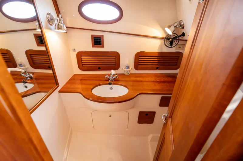 Murphy Girl Yacht Photos Pics 