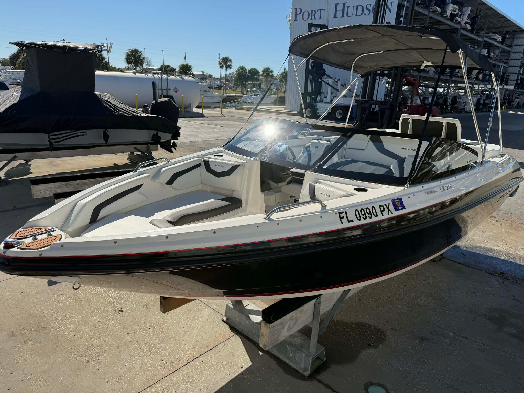 Larson LX 225S IO