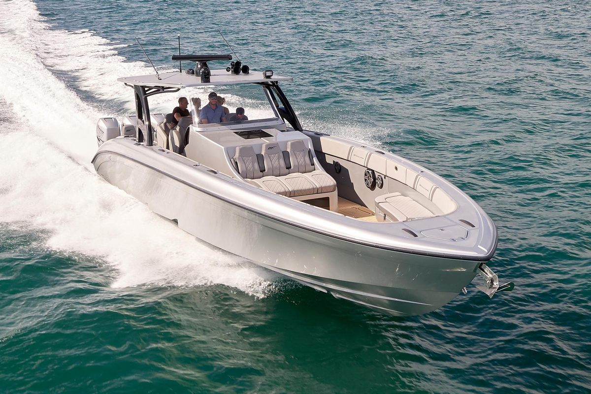2018 Midnight Express 43 