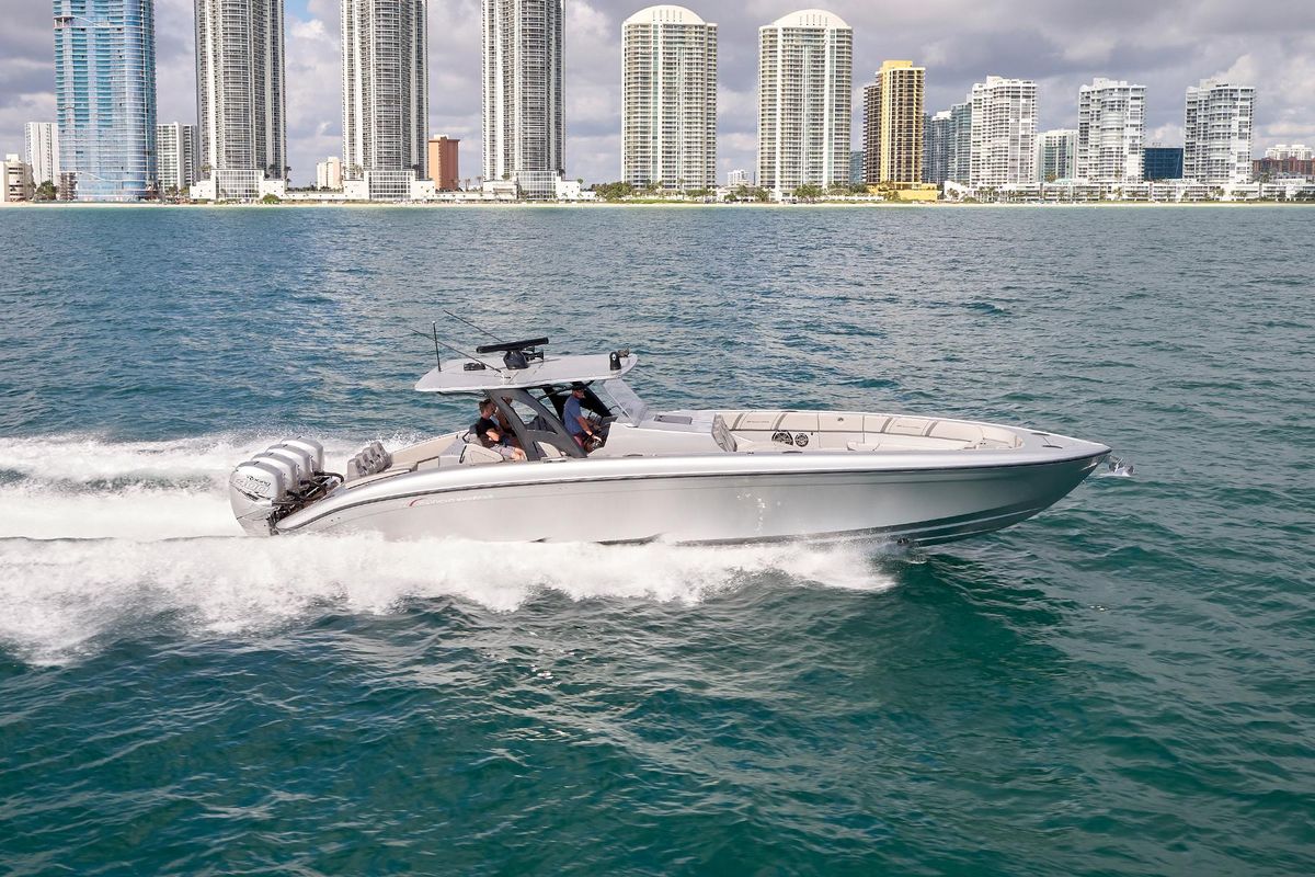 2018 Midnight Express 43 