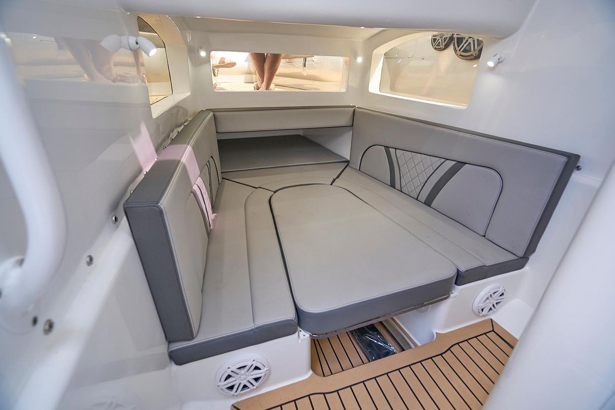 2018 Midnight Express 43 