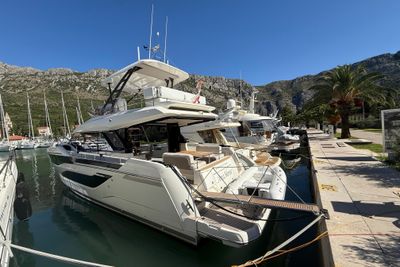 Yacht