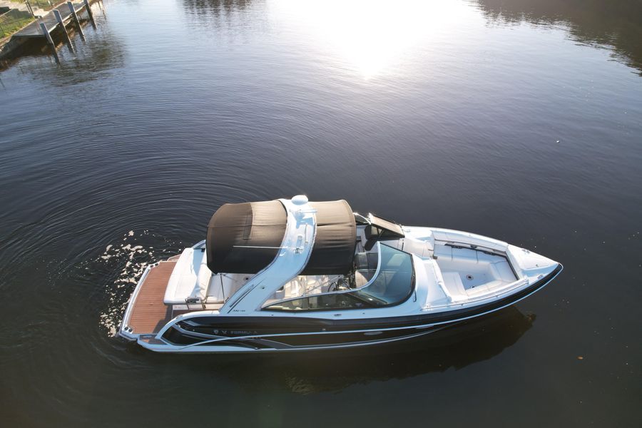 2015 Formula 330 Crossover Bowrider