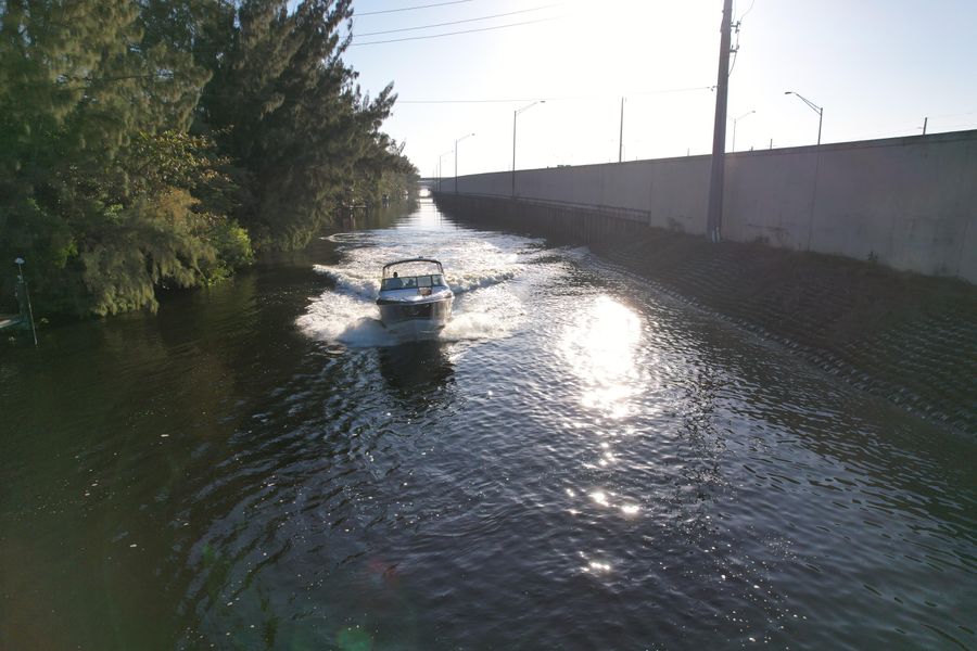 2015 Formula 330 Crossover Bowrider